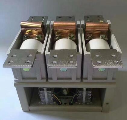 真空接触器(220V,安装方式:立式)CKJ5-1000/1140/1000A
